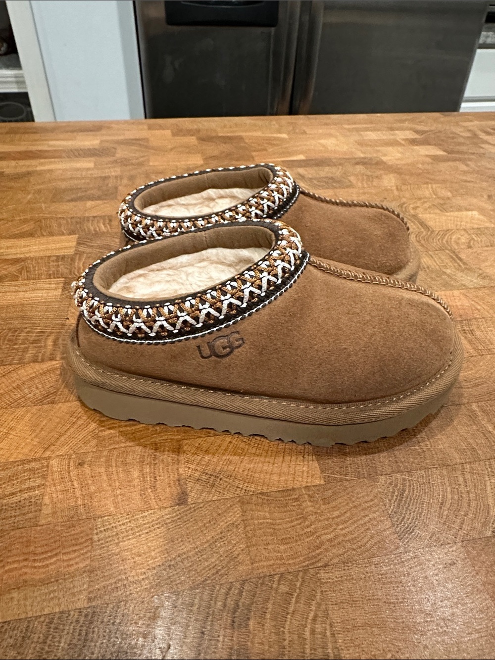 UGG Tasman II toddler size 8